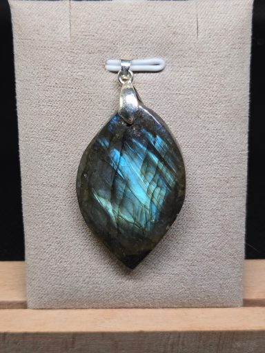 Pendentif en labradorite naturelle