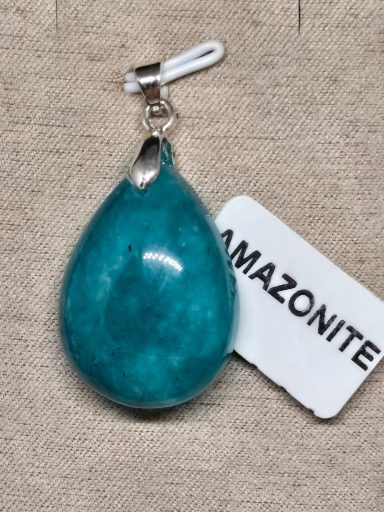 Pendentif en Amazonite naturelle.